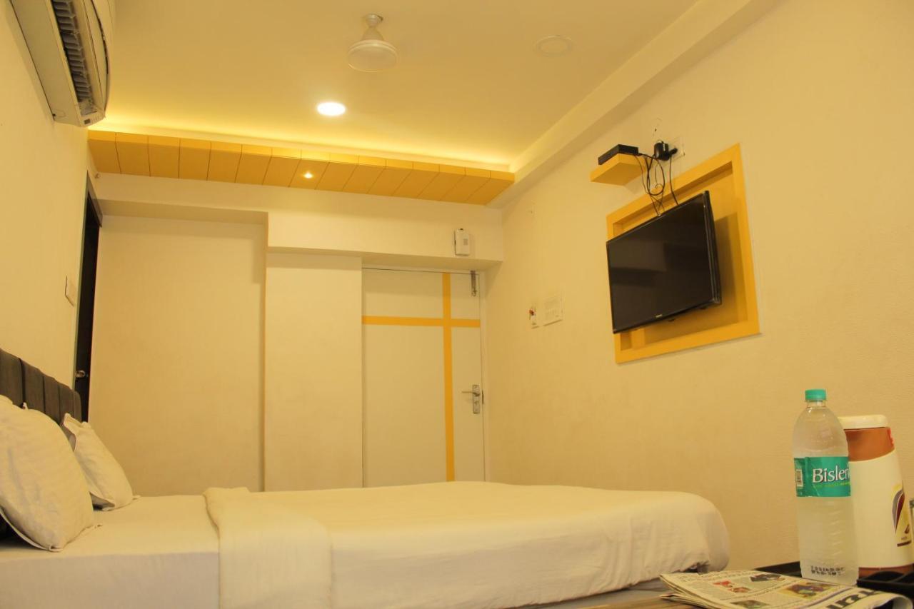Hotel Maa Sharda Indore Dış mekan fotoğraf